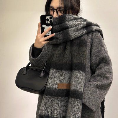 Жіночий зимовий шарф Fashion темно сірий 40x200 см фото