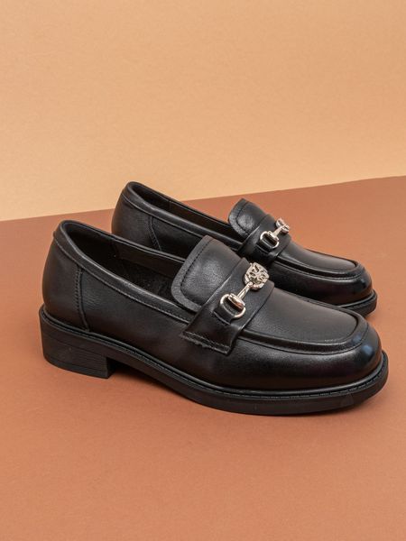 Жіночі лофери туфлі Fashion 56625 чорні натуральна шкіра фото