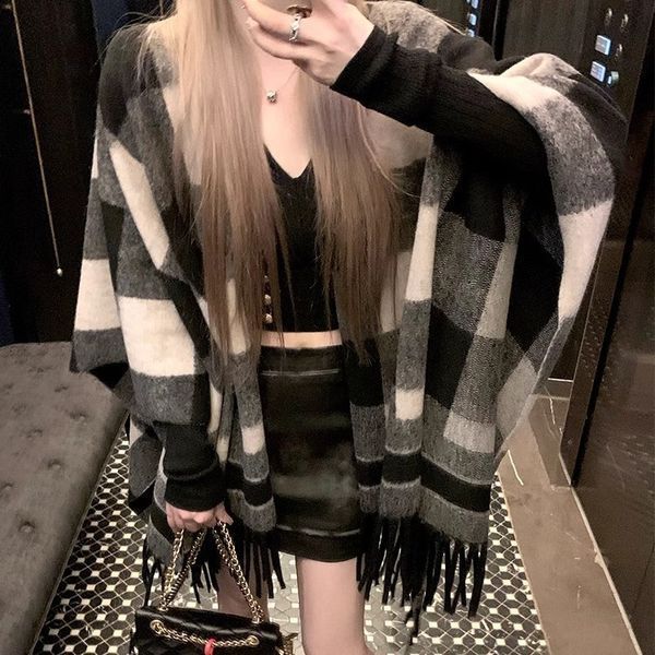 Жіночий шарф-накидка Fashion коричневий фото