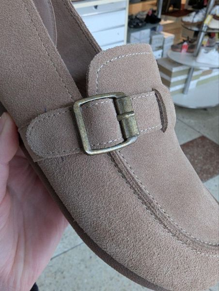 Жіночі туфлі лофери Fashion 5521 бежеві натуральна замша фото