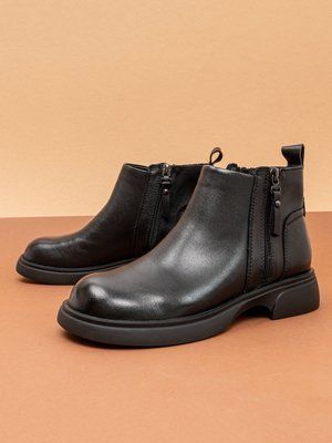 Жіночі черевики демі Fashion ZM233319DL чорні натуральна шкіра фото